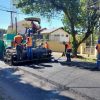 Secretaria de Obras conclui camada final de asfalto na rua Farroupilha