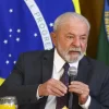 Lula assina decreto de reajuste do salário mínimo para R$ 1.518